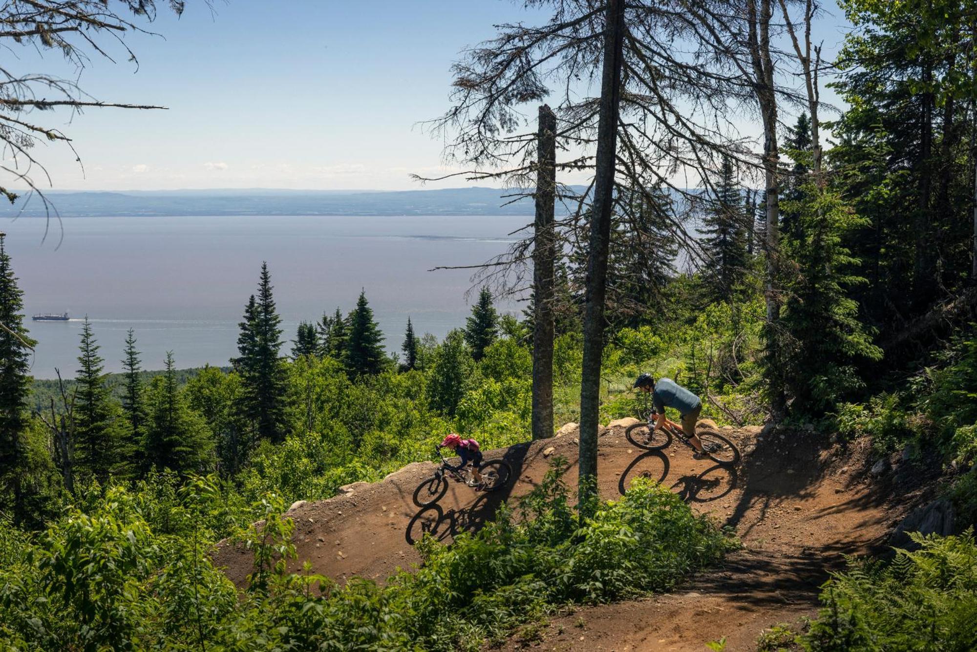 Les Chalets Du Massif De Charlevoix เปอตีต-ริวิแยร์-แซ็งต์-ฟรองซัวส์ ภายนอก รูปภาพ